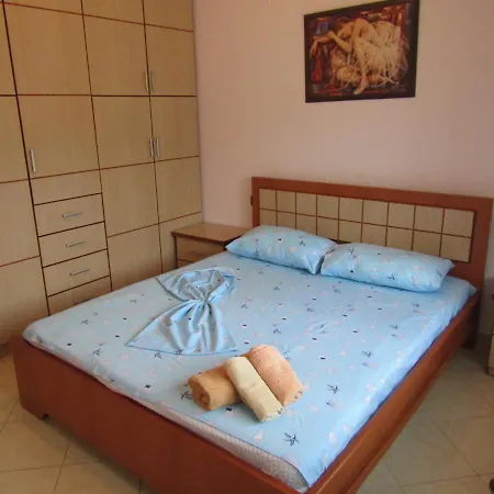 Elizabeta * Vlorë
